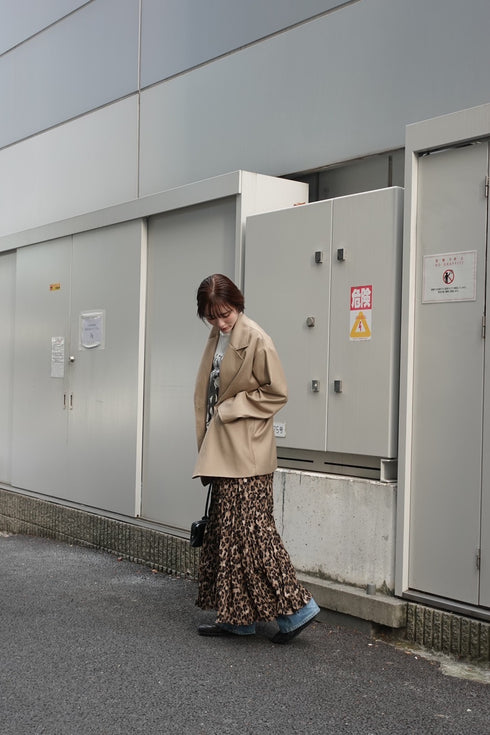 テーラードオーバージャケット